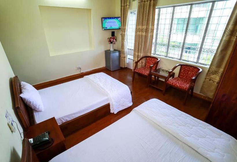 هتل Danang Center 2