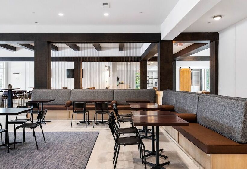 Отель Foxhall Resort