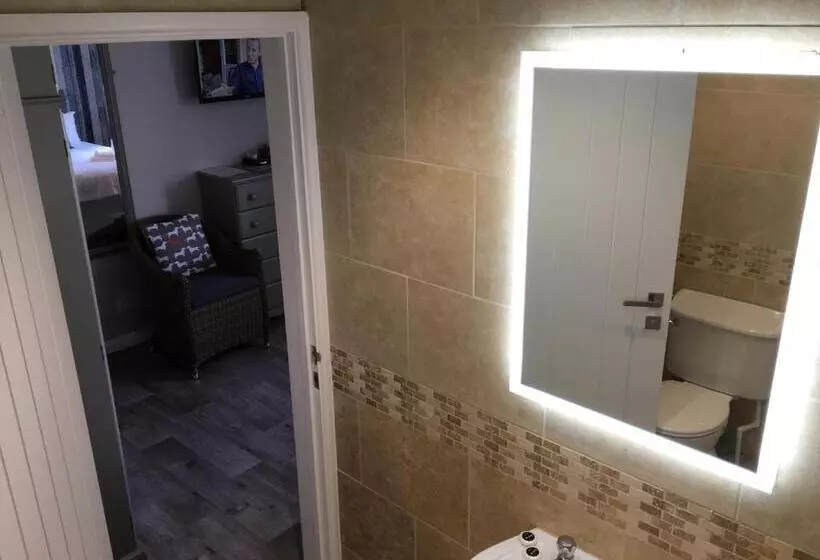 Aamiaismajoitus (B&B) The Waterfront Inn