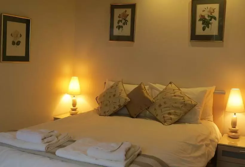 Birchcroft  Hideaway