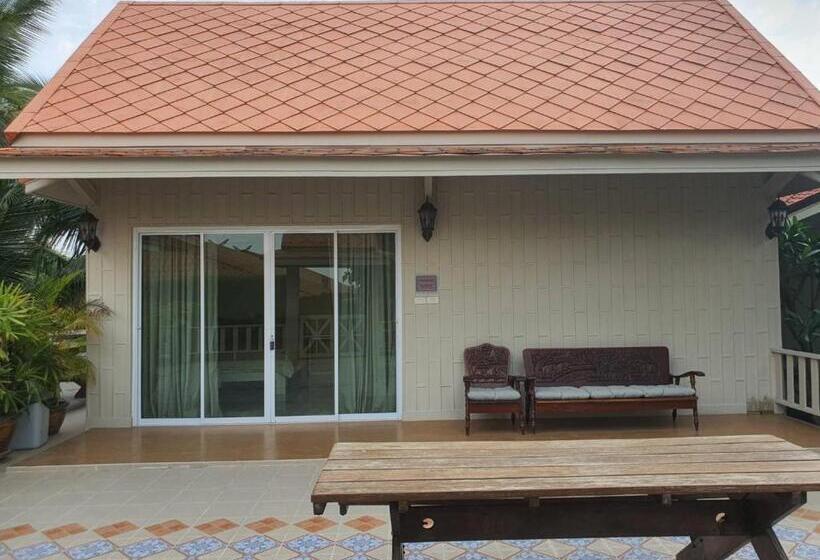 هتل Aob Oun Homestay