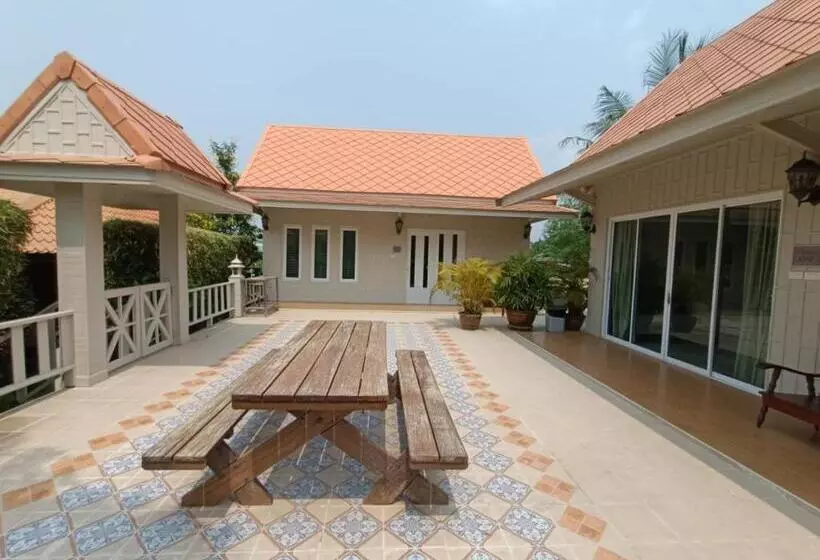 هتل Aob Oun Homestay