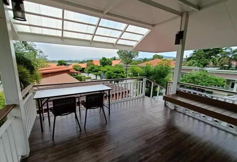 هتل Aob Oun Homestay