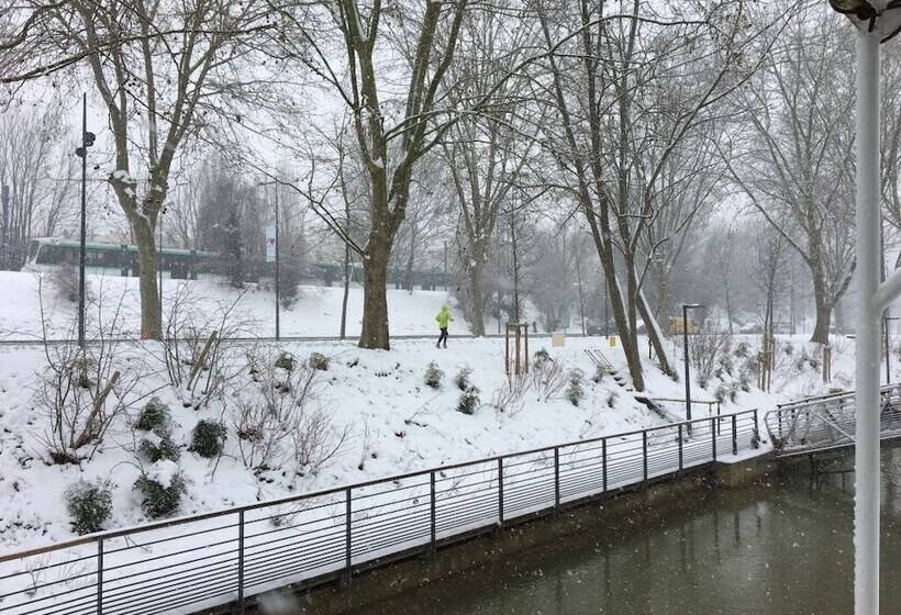 ホテル Boat For Guest