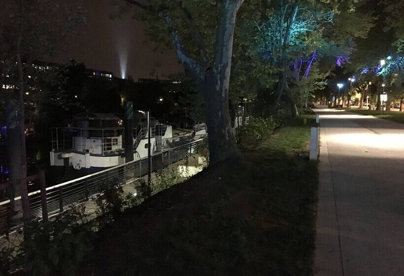 ホテル Boat For Guest