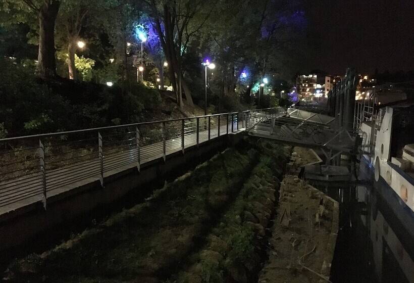 ホテル Boat For Guest