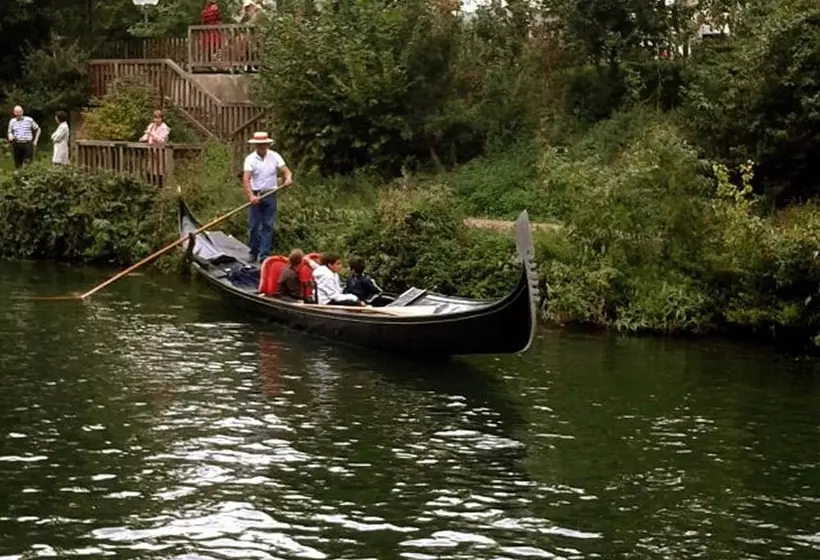 هتل Boat For Guest