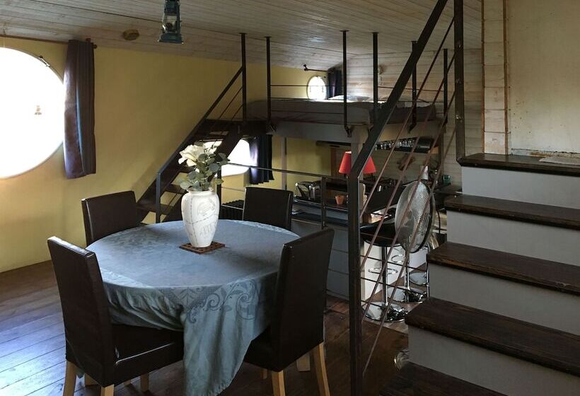 ホテル Boat For Guest