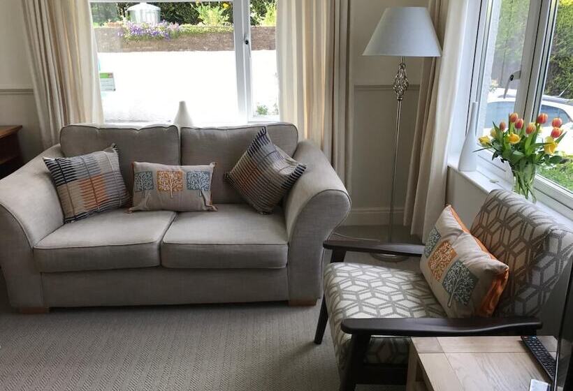 ホテル Coombe Bank Guest House