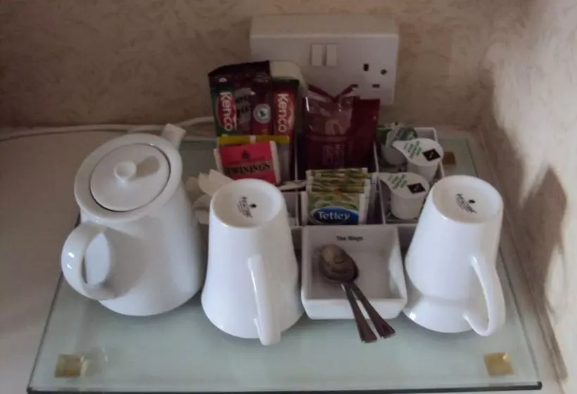 هتل Coombe Bank Guest House