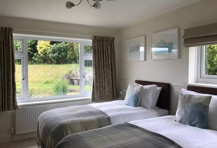 هتل Coombe Bank Guest House