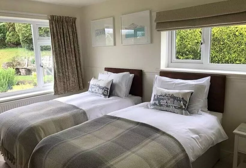 هتل Coombe Bank Guest House