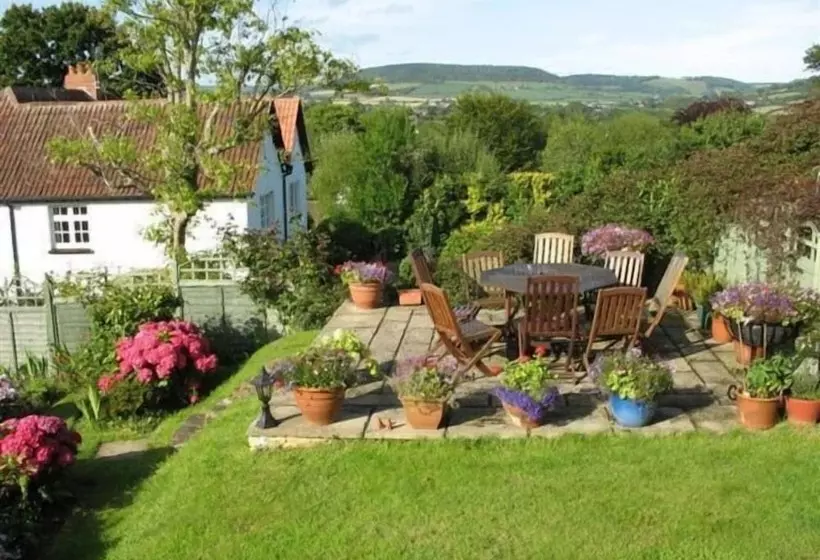 هتل Coombe Bank Guest House