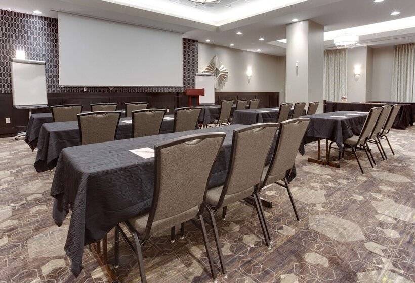 فندق Drury Inn & Suites Huntsville Space & Rocket Center