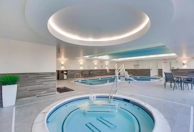 هتل Fairfield Inn & Suites By Marriott Wichita East