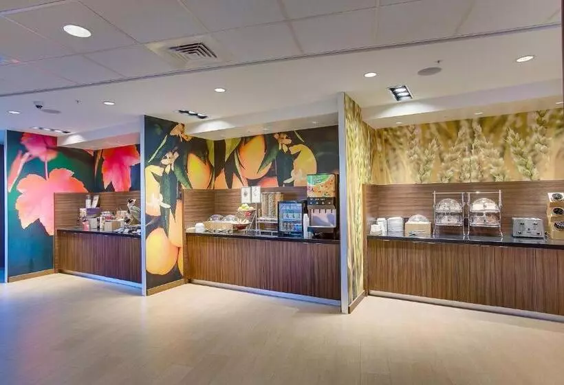 هتل Fairfield Inn & Suites By Marriott Wichita East