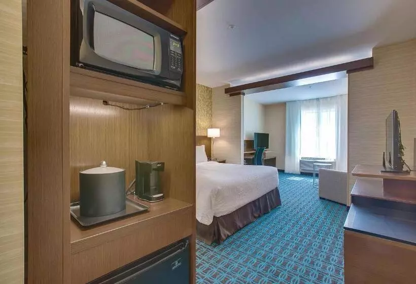 هتل Fairfield Inn & Suites By Marriott Wichita East