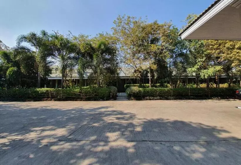 Hotelli Pearl Resort And