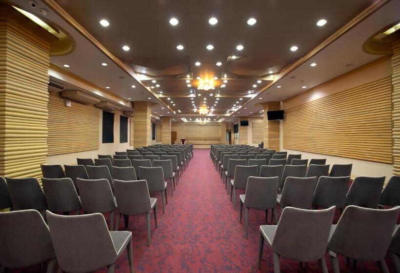 בית מלון כפרי Pearl Resort And