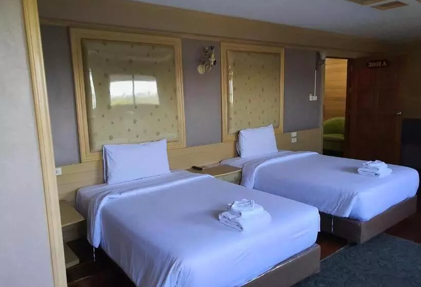 Hotelli Pearl Resort And