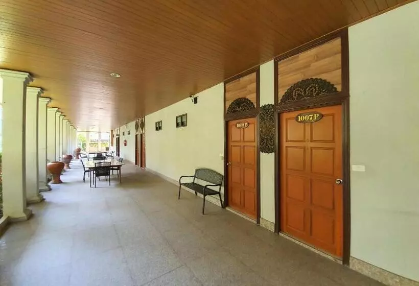 Hotelli Pearl Resort And