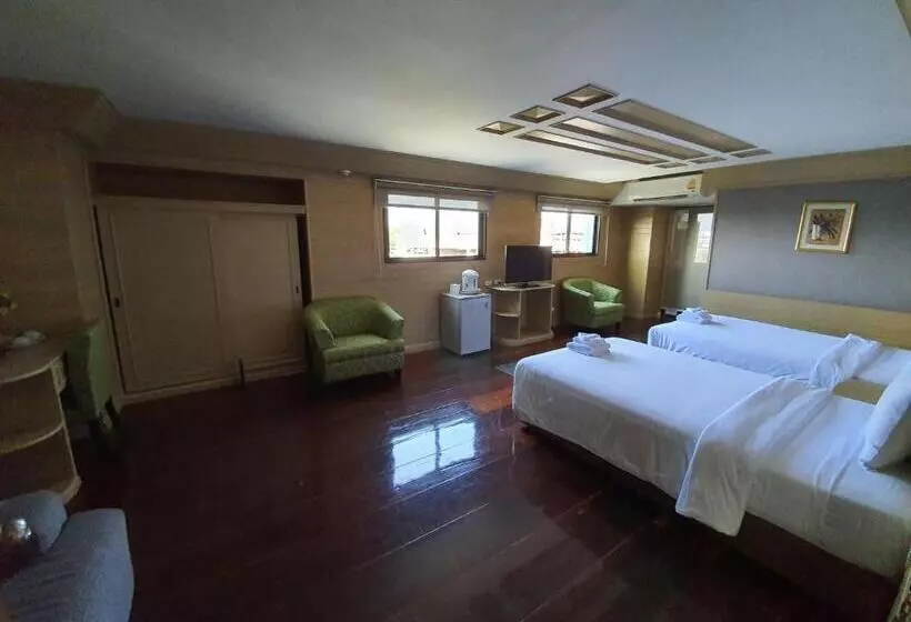 Hotelli Pearl Resort And