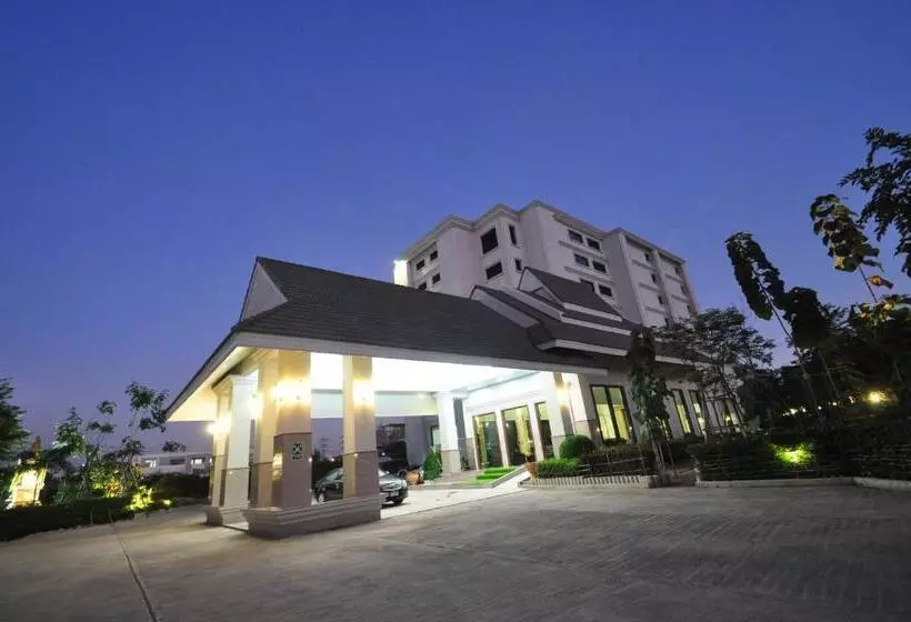 Hotelli Pearl Resort And