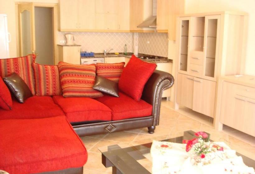 בית מלון כפרי Royal Residences