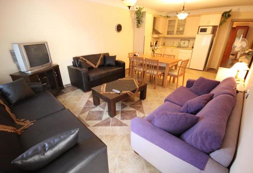 בית מלון כפרי Royal Residences