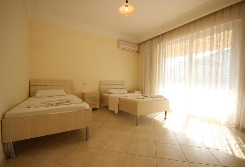 בית מלון כפרי Royal Residences