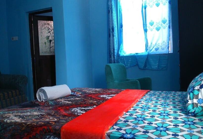 فندق Uroa White House Inn