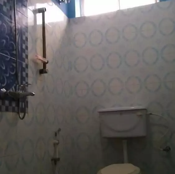 Hotelli Uroa White House Inn