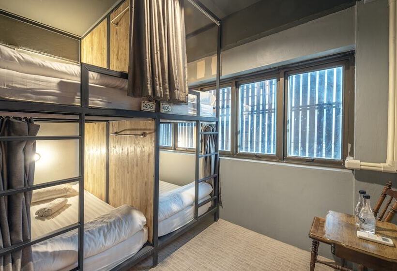 Sloth Hostel Don Mueang