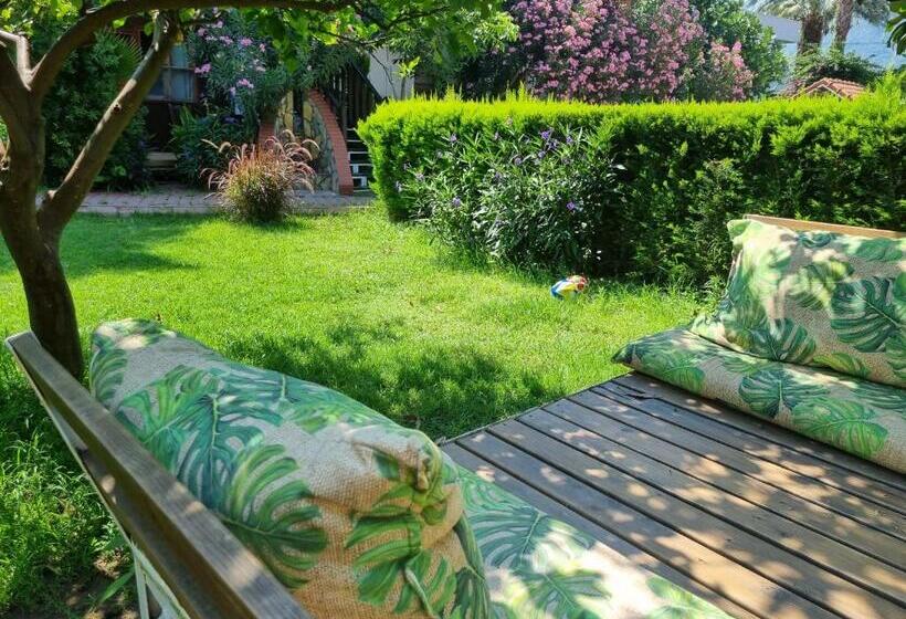 Sunset Boutique Hotel & Apartments