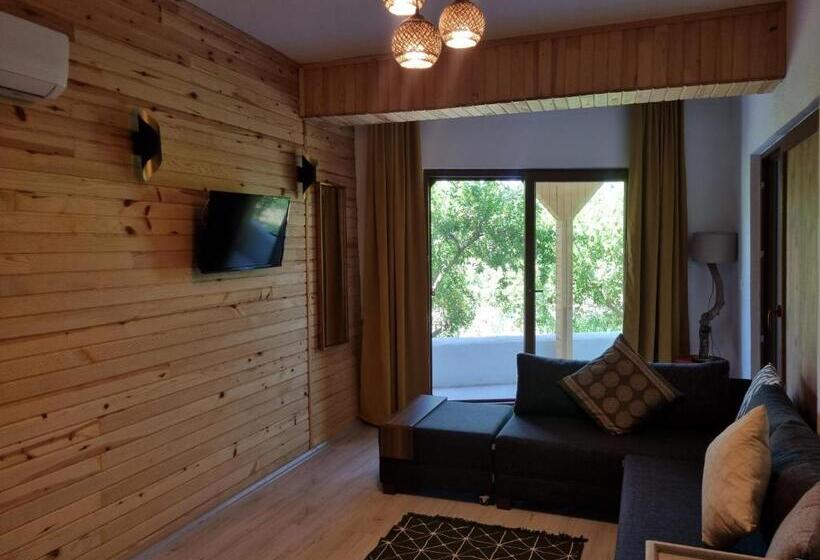 Sunset Boutique Hotel & Apartments