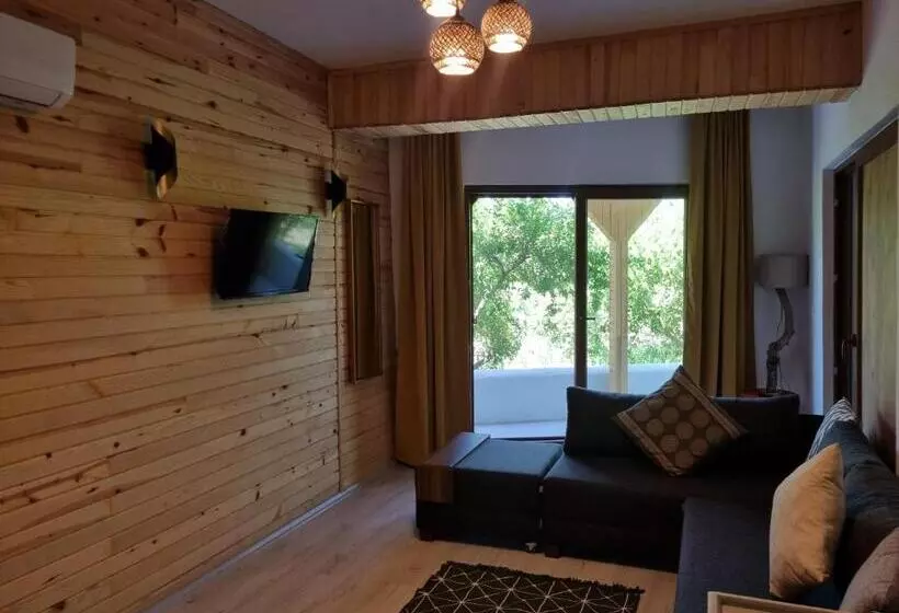 Sunset Boutique Hotel & Apartments