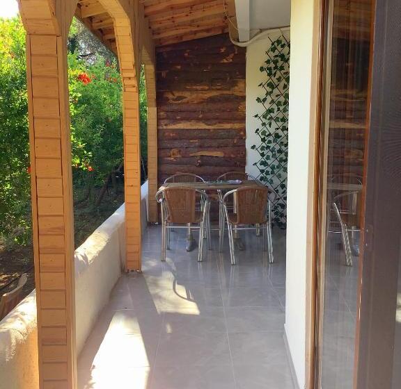 Sunset Boutique Hotel & Apartments