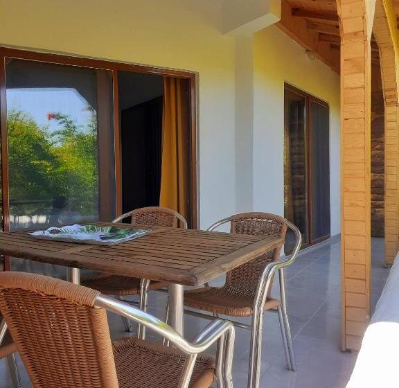 Sunset Boutique Hotel & Apartments