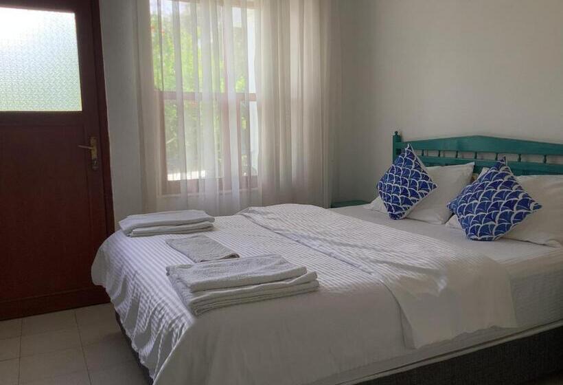 Sunset Boutique Hotel & Apartments