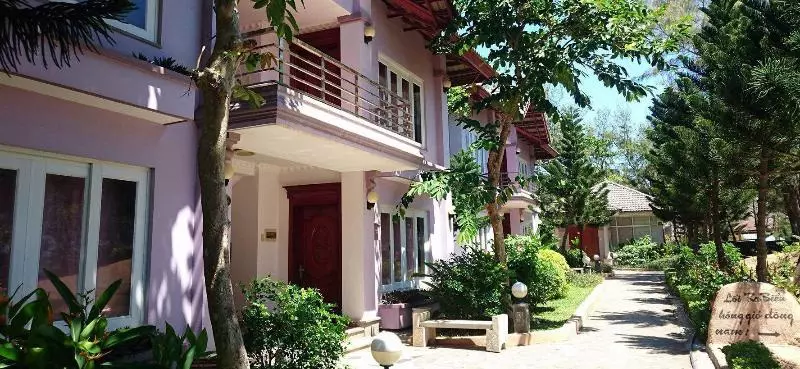 Tran Chau Beach & Resort