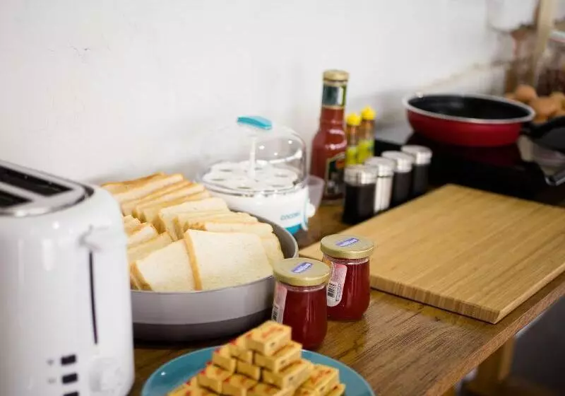 هاستل Thalay Chaam By Tha