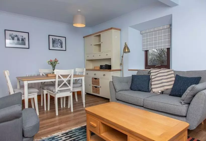 Armadale Castle Cabins