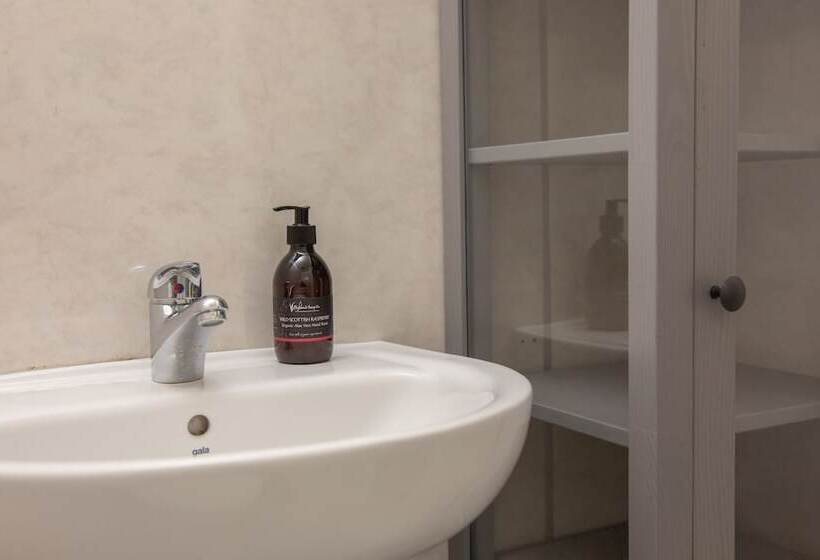 Armadale Castle Cabins