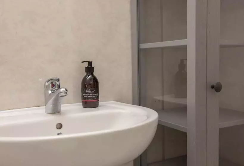 Armadale Castle Cabins