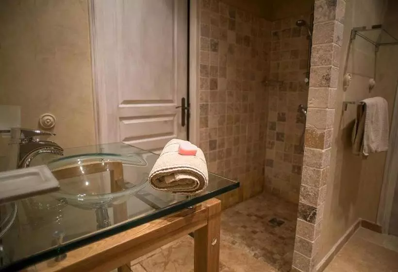 تختخواب و صبحانه Domaine Jobert