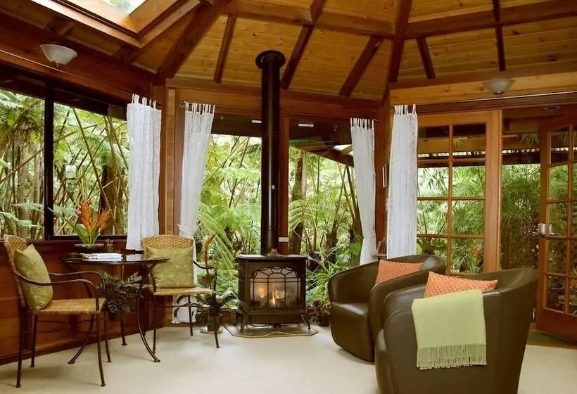 تختخواب و صبحانه Volcano Rainforest Retreat