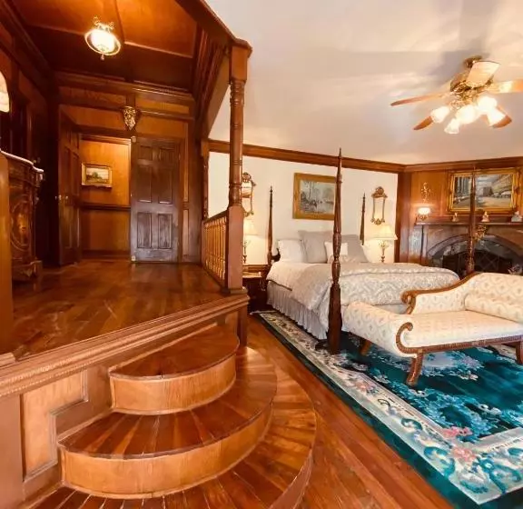 Hogan House At Rose Hill B&b