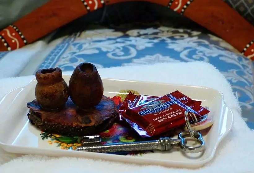 Hogan House At Rose Hill B&b