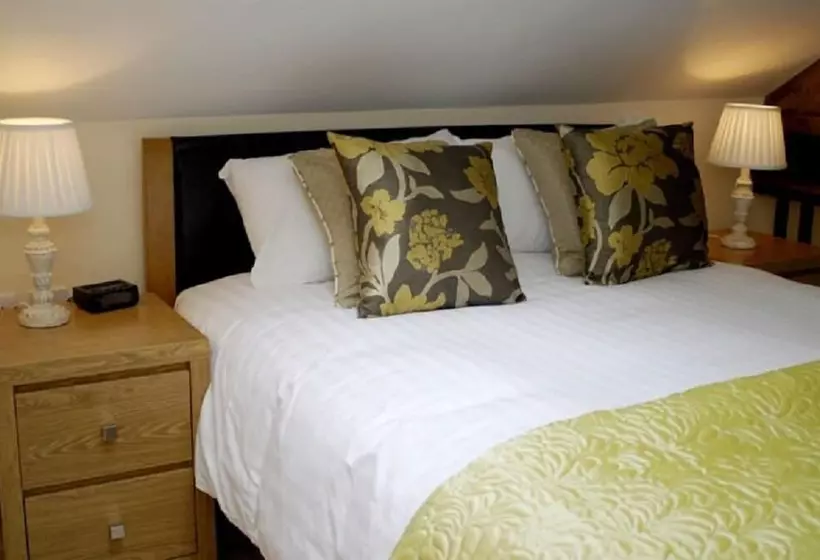 Hostelli England's Gate And Coachhouse