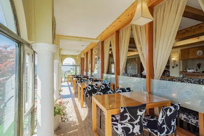 هتل Egmont Resort